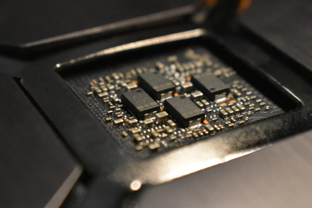 科发源生发仪器与头皮护理液协同作用的技术解析